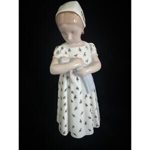 Bing and Grondahl Mary with Doll Porcelain Figurine 7 1/2" Tall # 1721